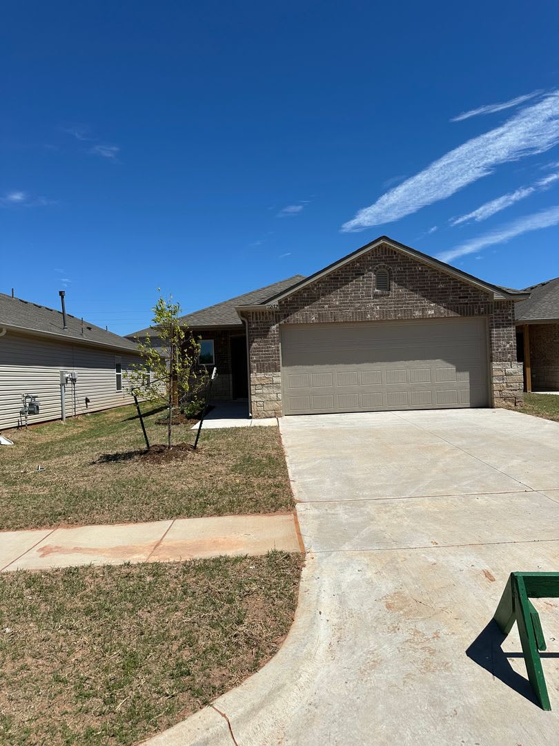 Golden Ticket Special 6 Weeks Rent Free Sign By 8 31 4 Bed 2 Bath Home In Robertson S Landing – photo 1