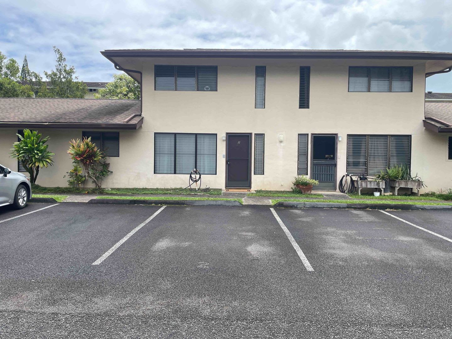 2 bd/1.5 bath with Beautiful Views of the Ko'olau's – photo 1 of 18