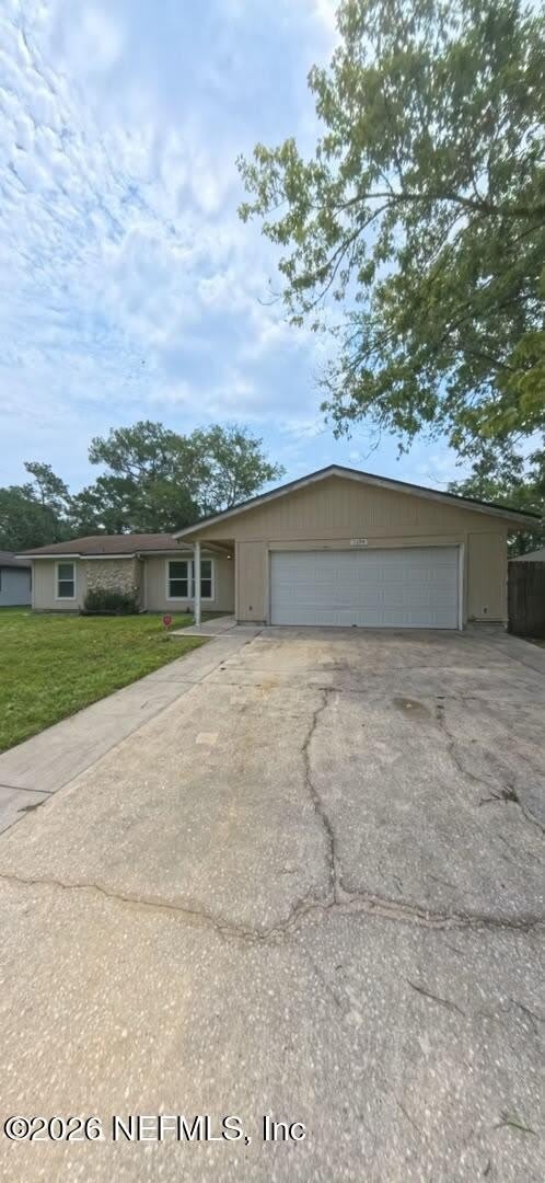 1294 BEE Street N – photo 1 of 28