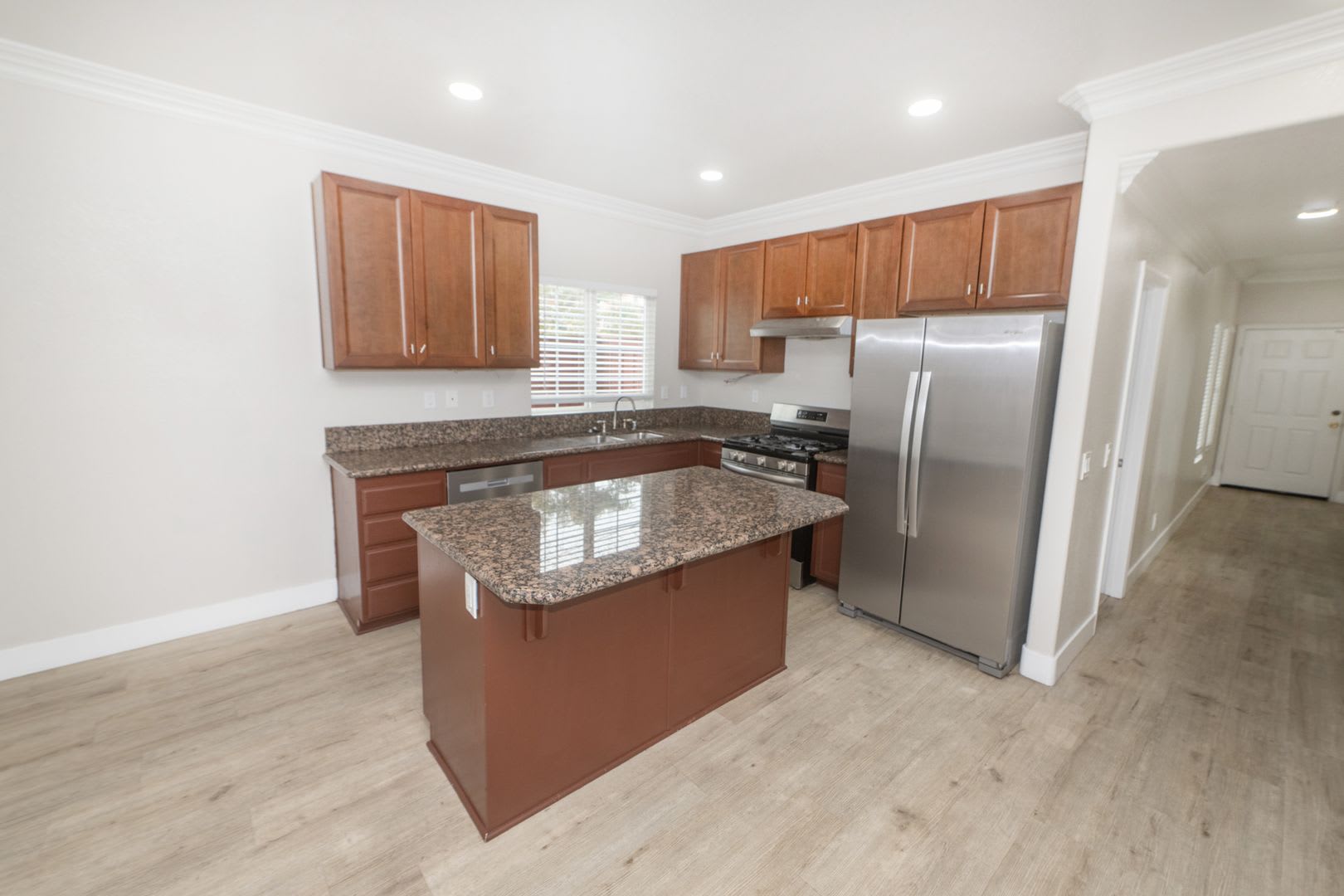 Amazing 3BR/2.5BA single family home! $3495/month – photo 1