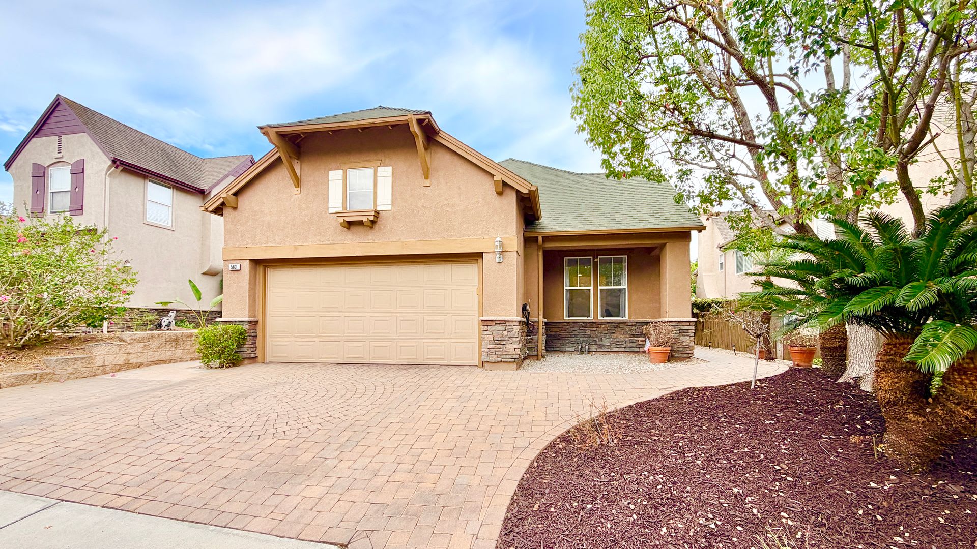 Beautiful Home in the Wonderful, Private, & Gated Poets Square HOA Community of Fallbrook! – photo 1