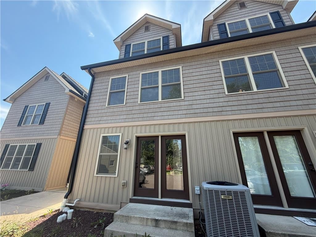 653 Linden Street – photo 1 of 12