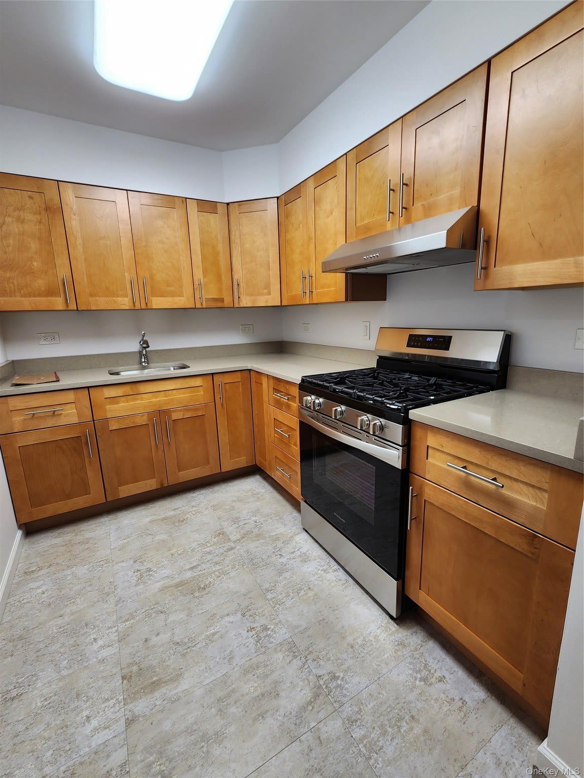 905 E 82Nd Street – photo 1
