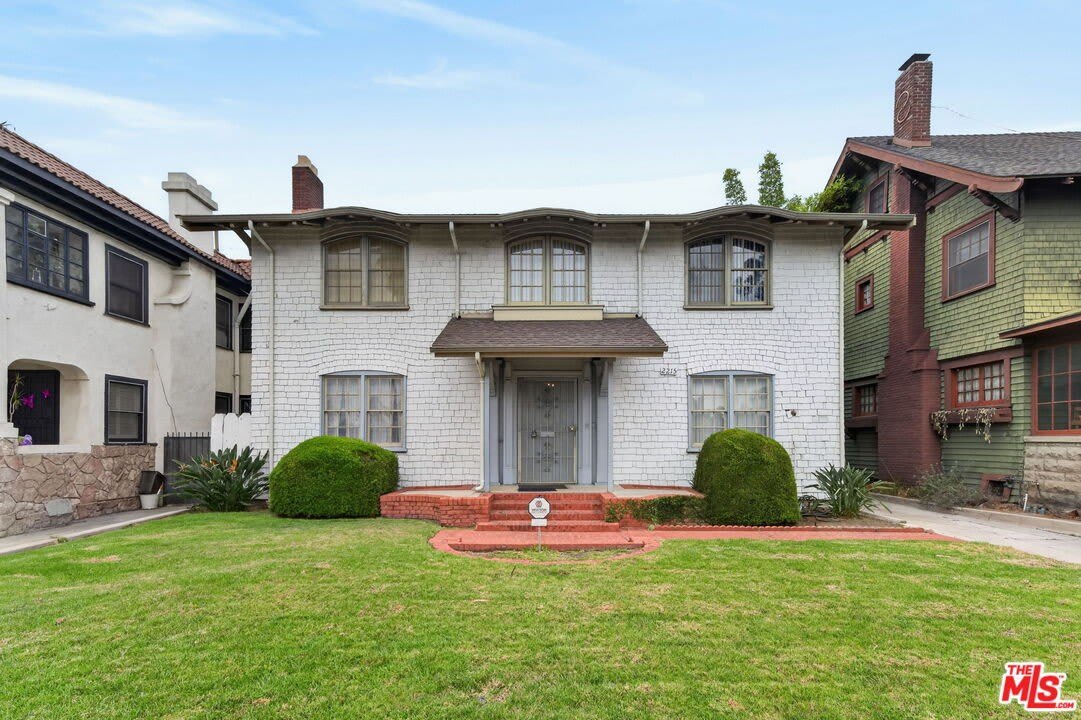 2215 W 21st St – photo 1