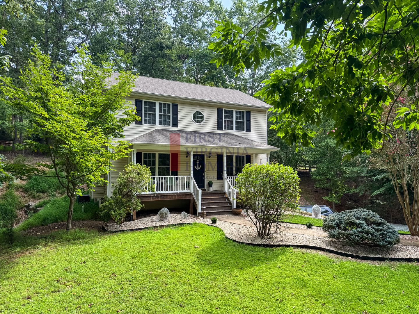 4Bed/3.5Bath Lake Monticello Rental – photo 1 of 18