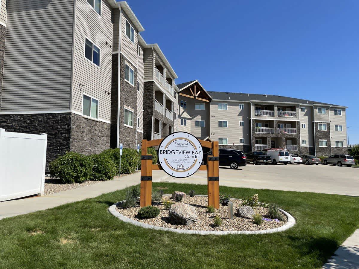 Bridgeview Bay Condos – photo 1
