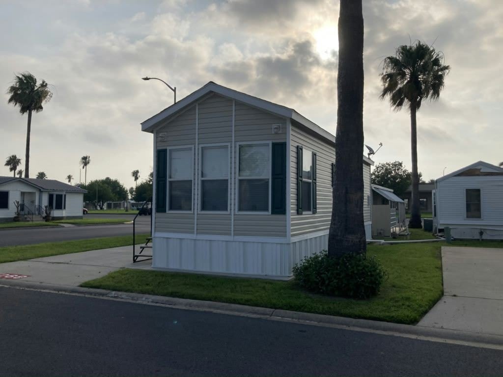 1501 S Airport Drive – photo 1 of 5