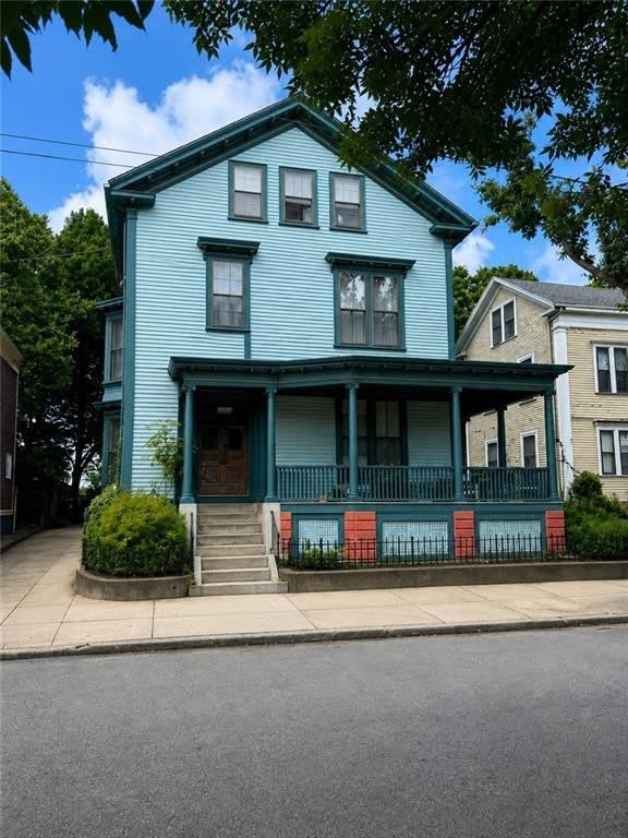 89 Oak Street – photo 1