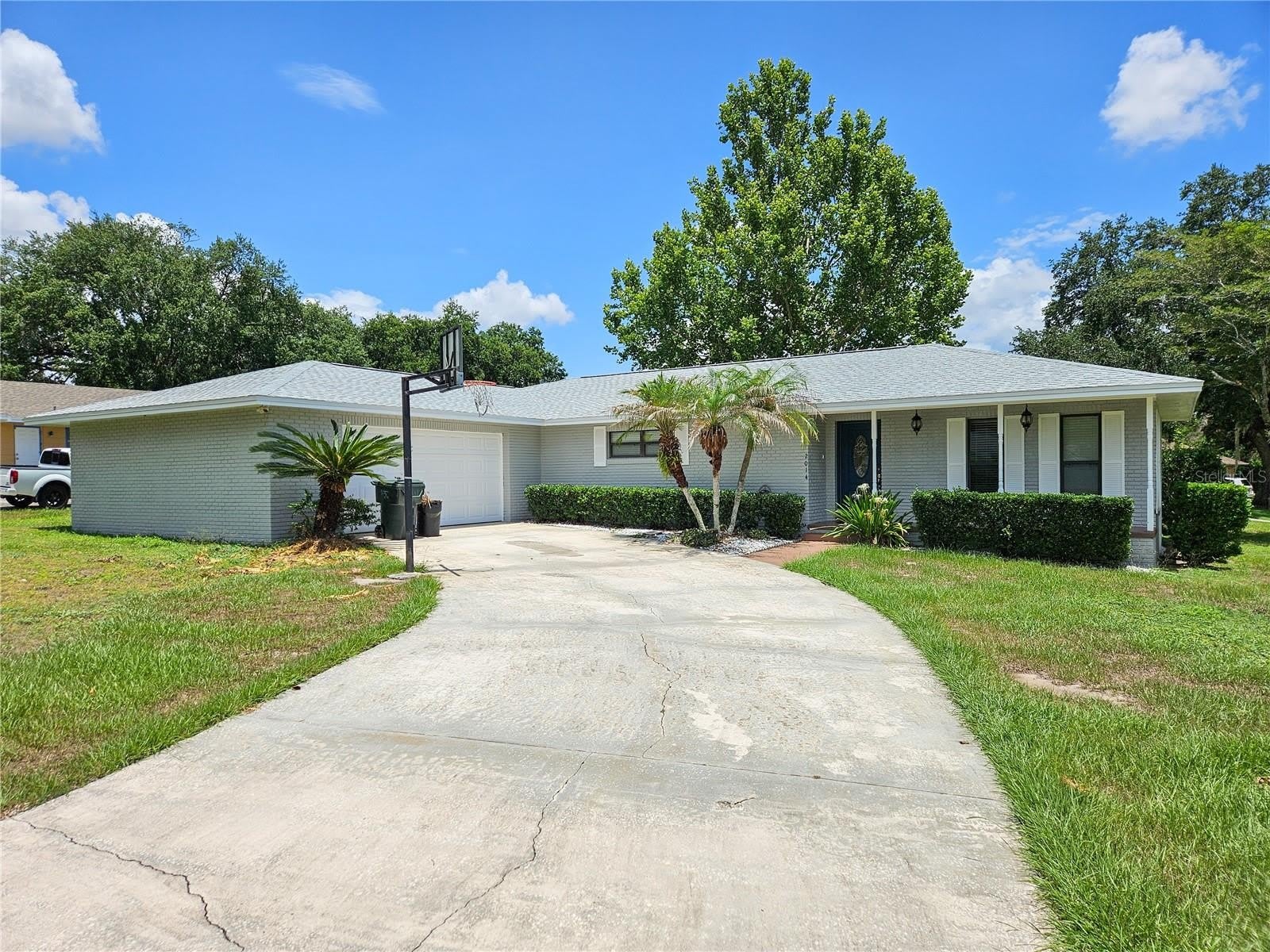 2014 CHARNES Drive – photo 1 of 16