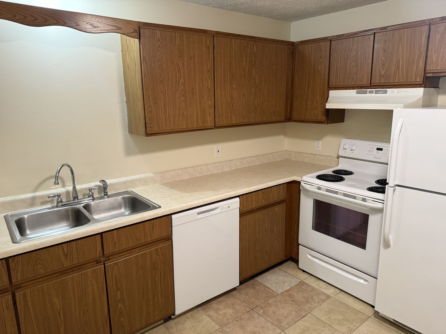 106 Granite St – photo 1 of 12