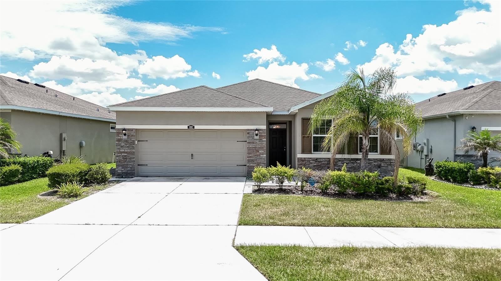 1092 Pipestone Place – photo 1
