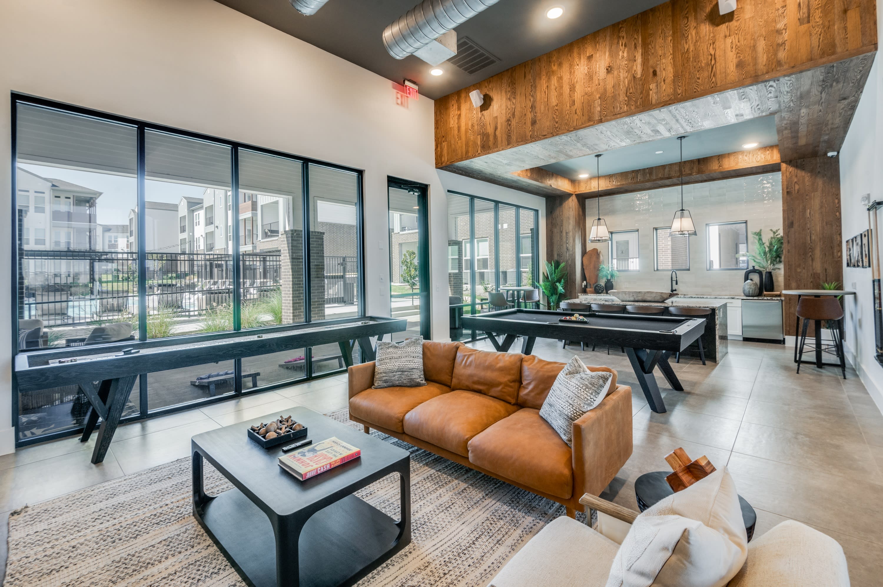 2201 Creekview – photo 1