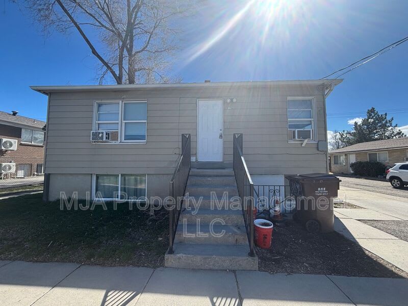 738 W Wasatch St – photo 1 of 16