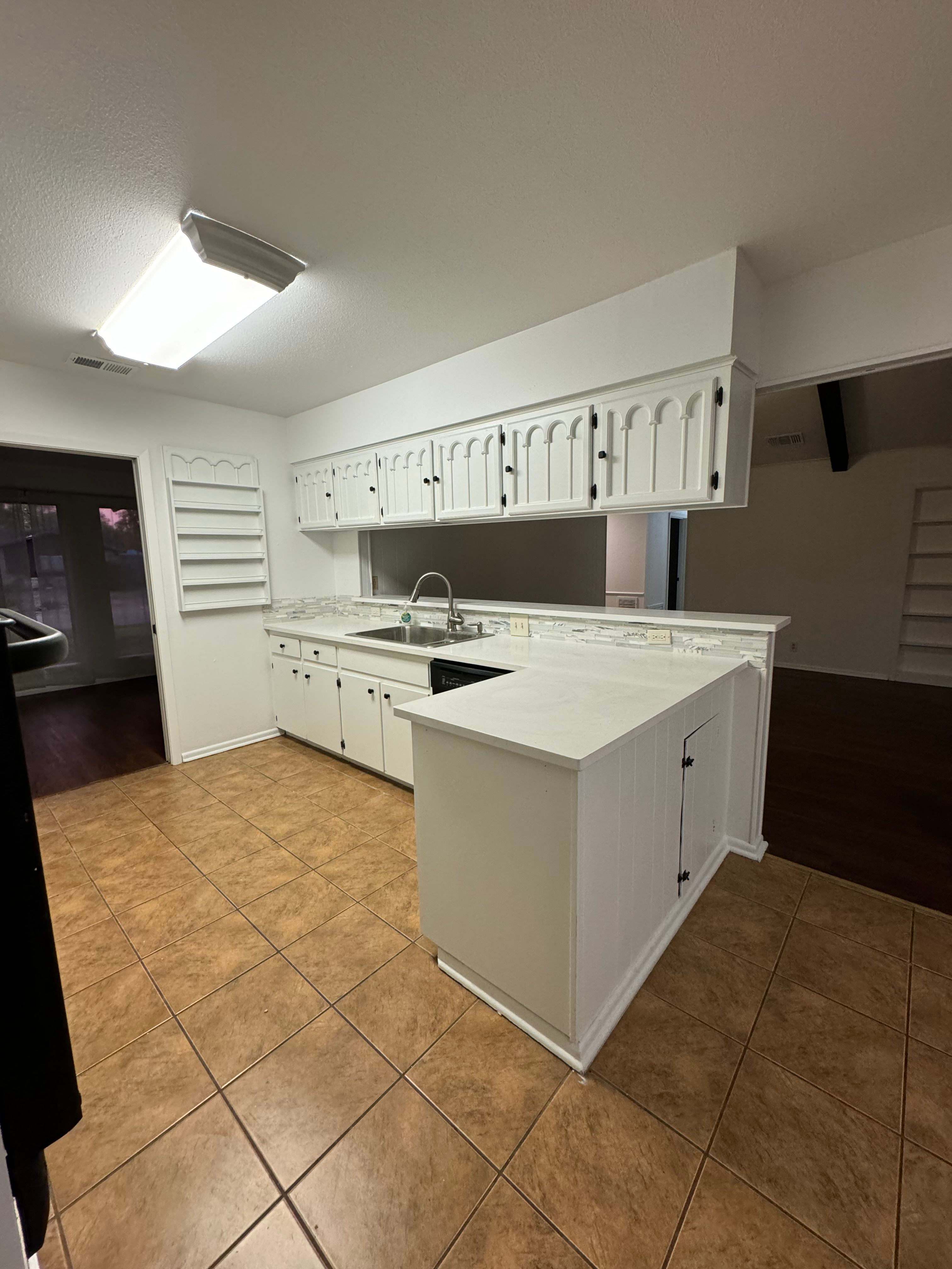 200 Shalimar Drive – photo 1 of 35