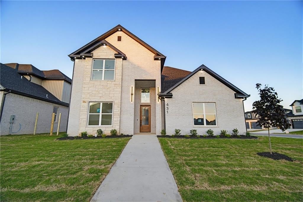 431 Hedge Drive – photo 1 of 29
