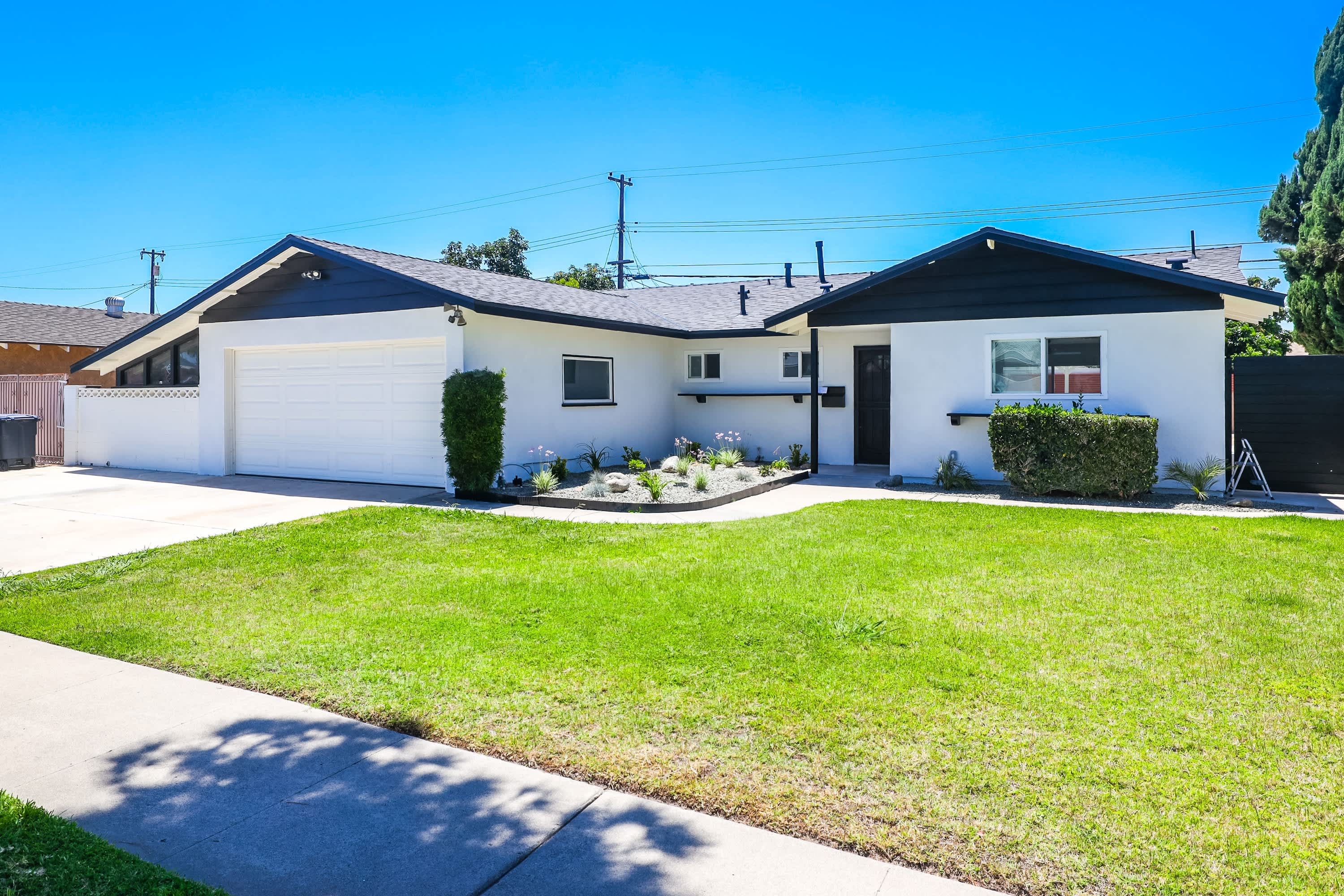 13871 Ward Street – photo 1