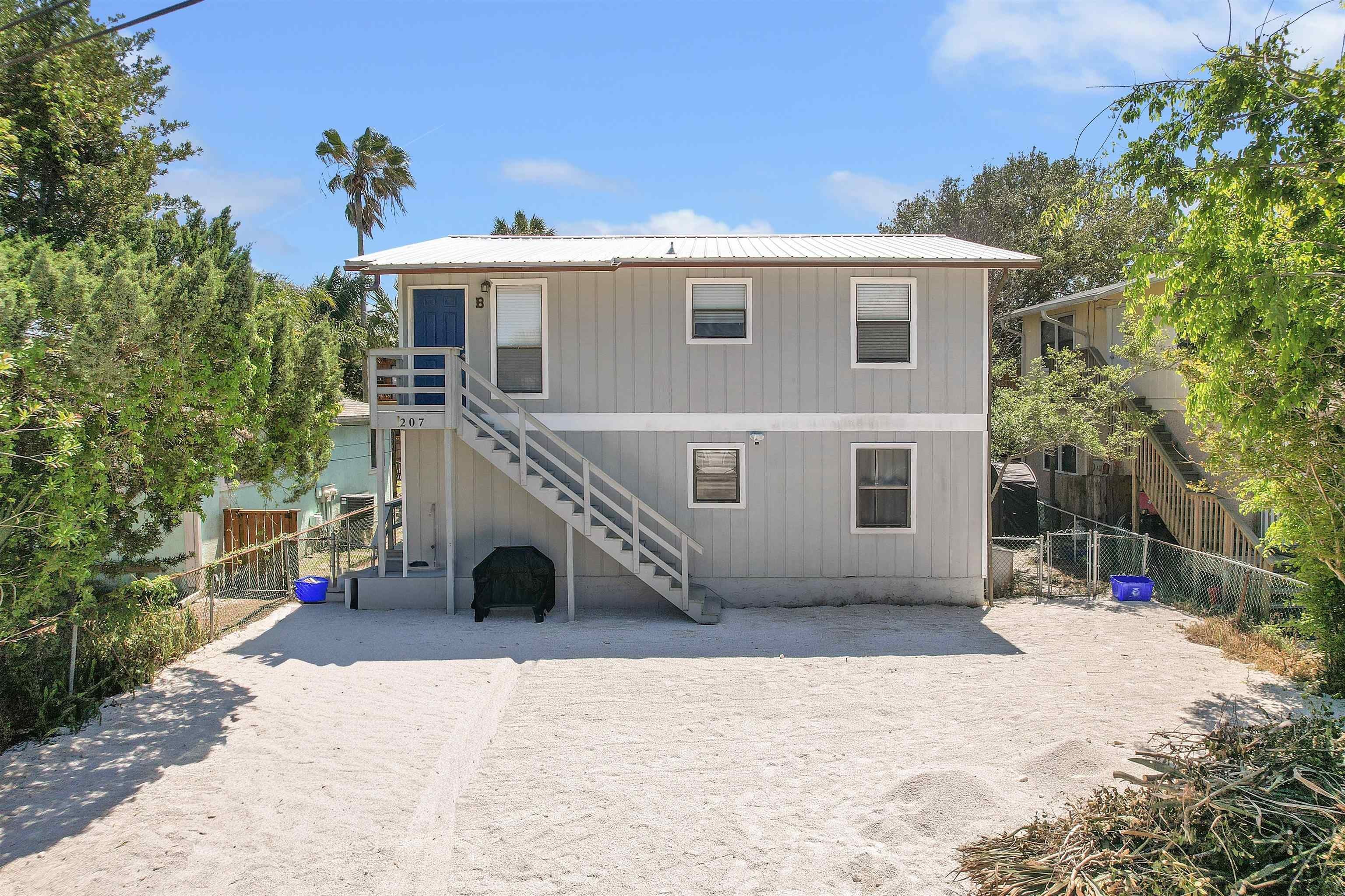 207 9th Street – photo 1 of 21