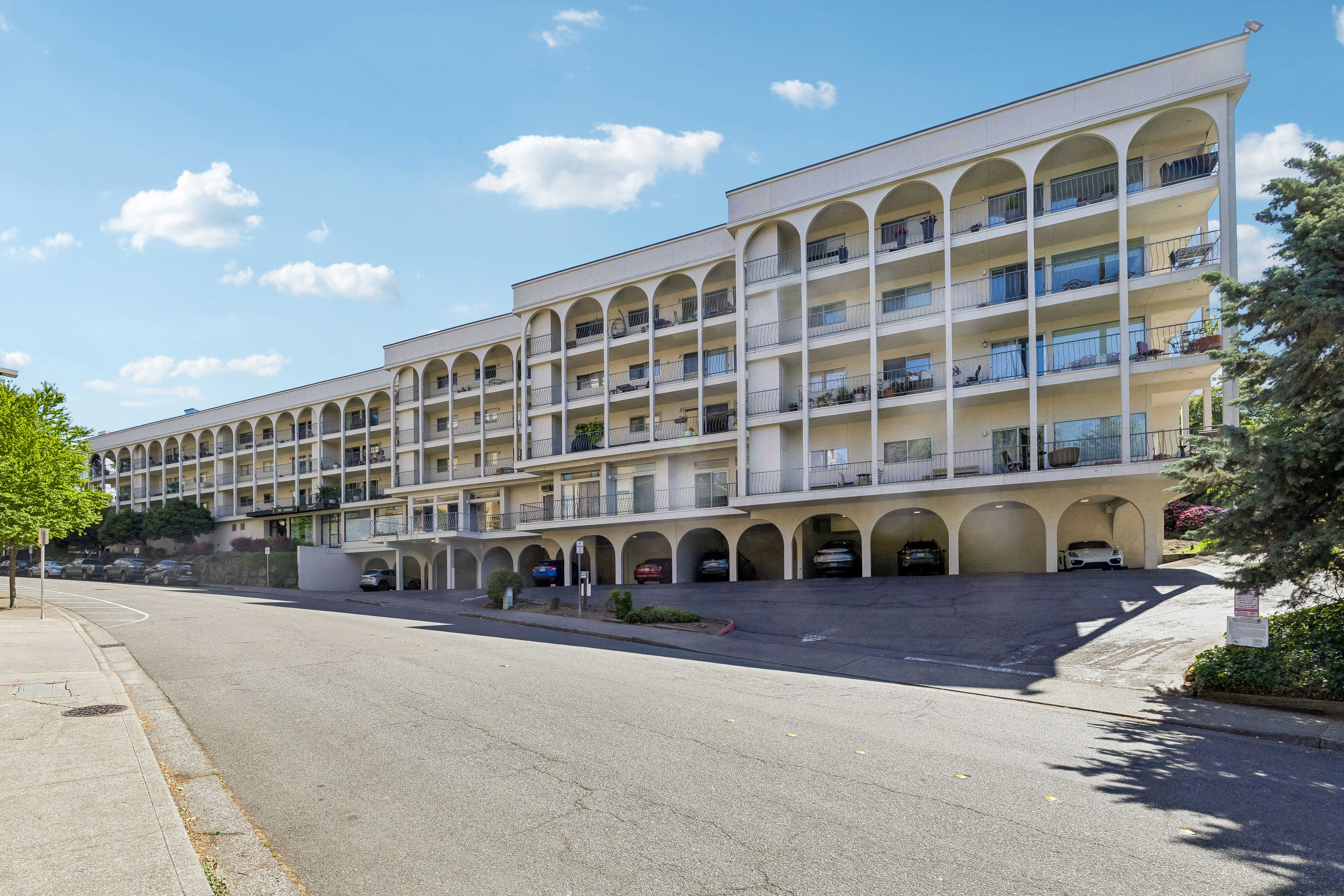 10129 Main Street – photo 1