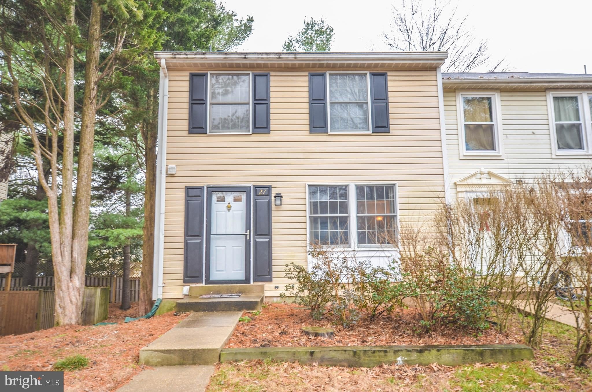 27 CROSS COUNTRY Court – photo 1 of 44