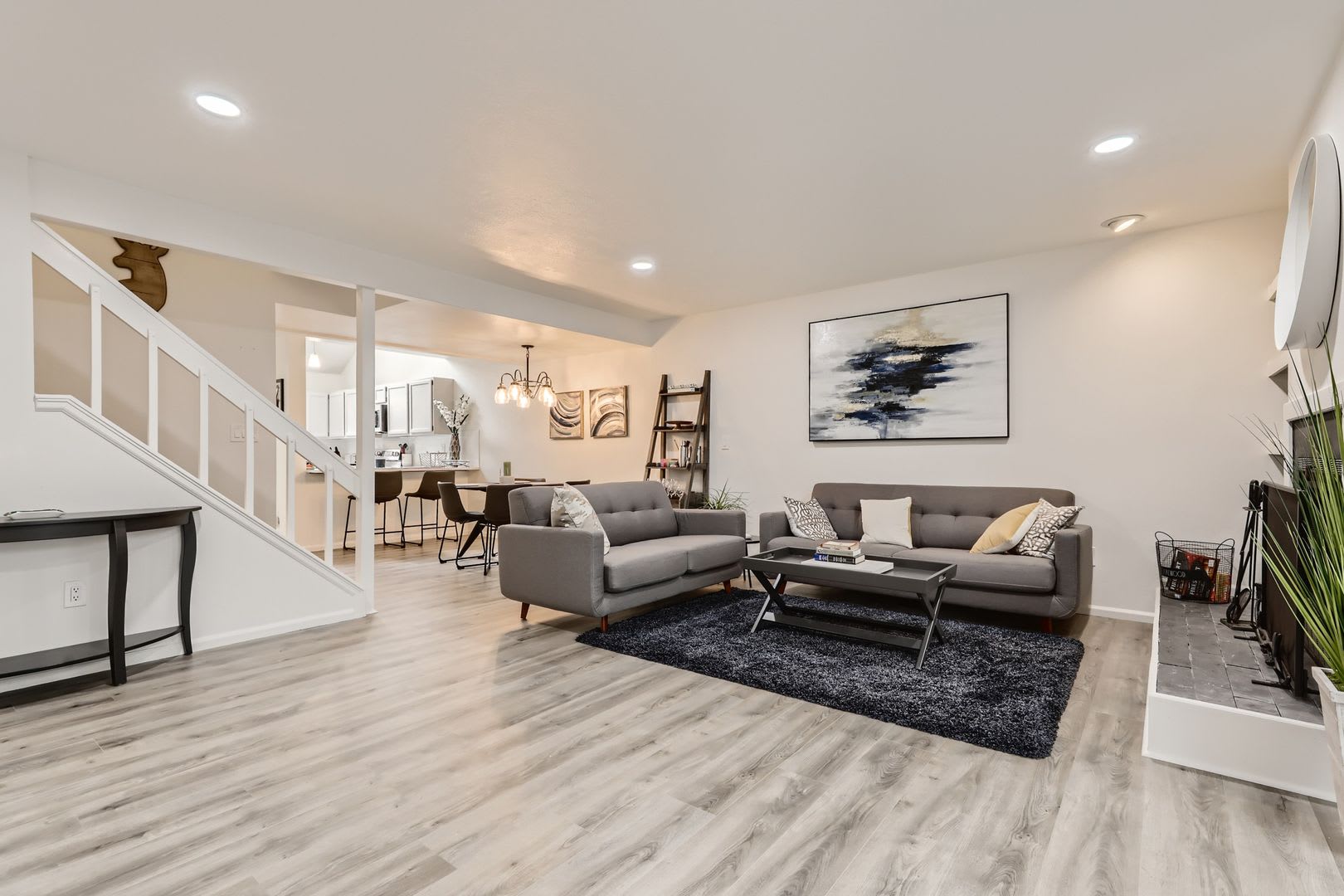Spacious 3 Level Townhome W Private Primary Suite – photo 1