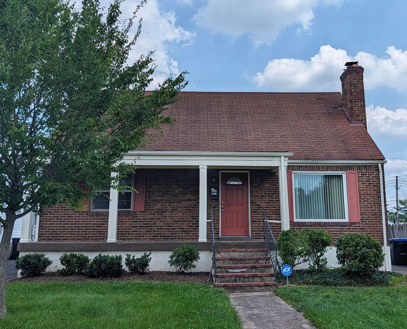 Charming 4-Bedroom Home in the Heart of 40205! – photo 1