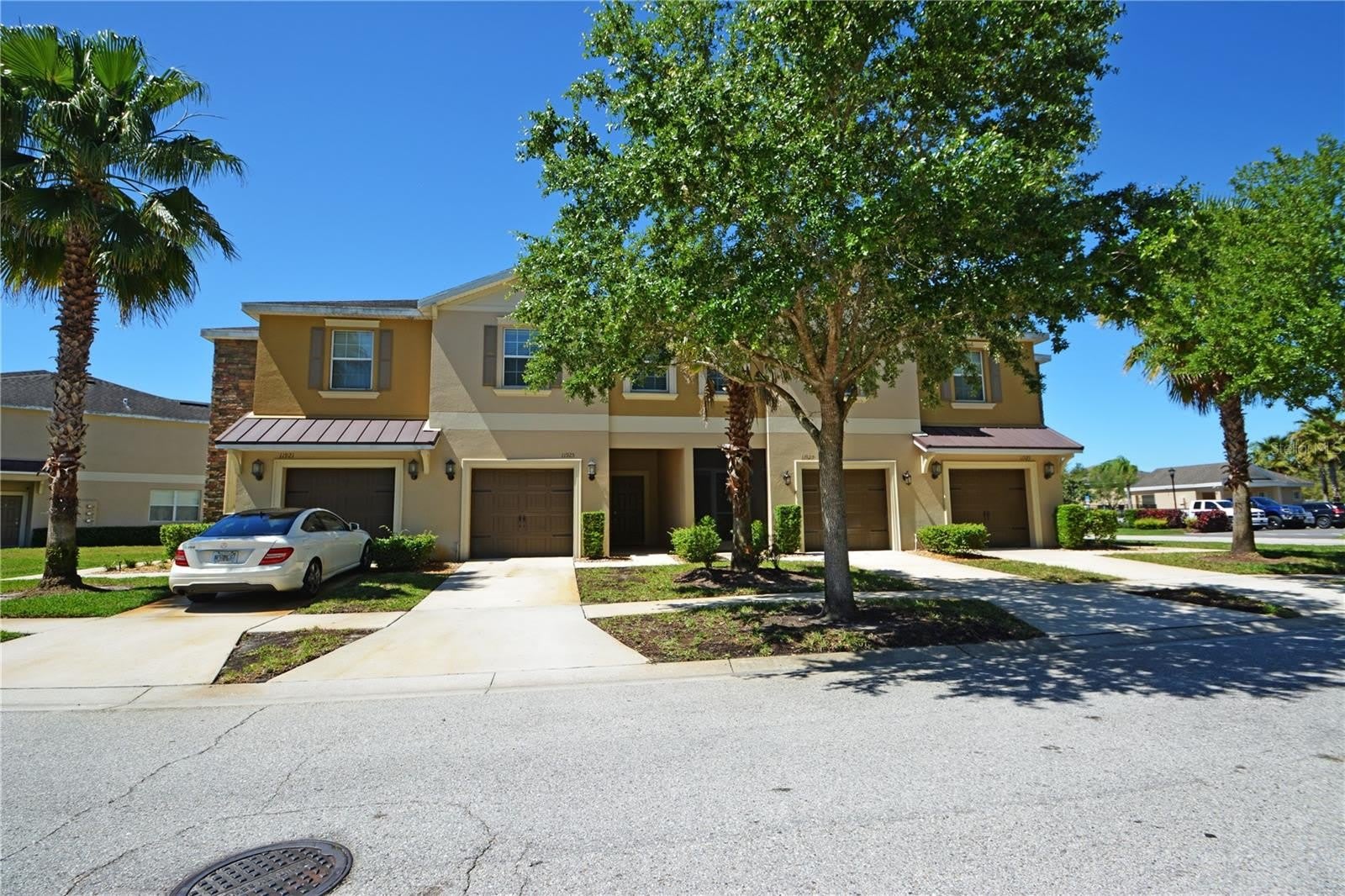 11925 GREENGATE Drive – photo 1
