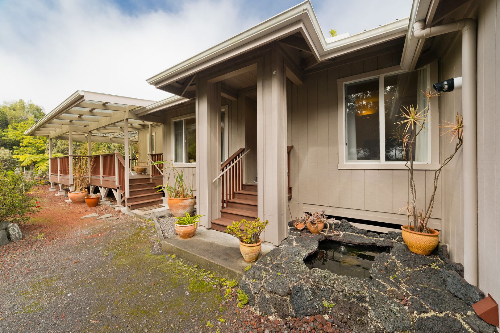 Spacious 4BR Home on the Golf Course – Pets Welcome! – photo 1 of 23