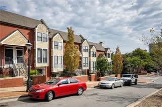516 West 10th Street – photo 1