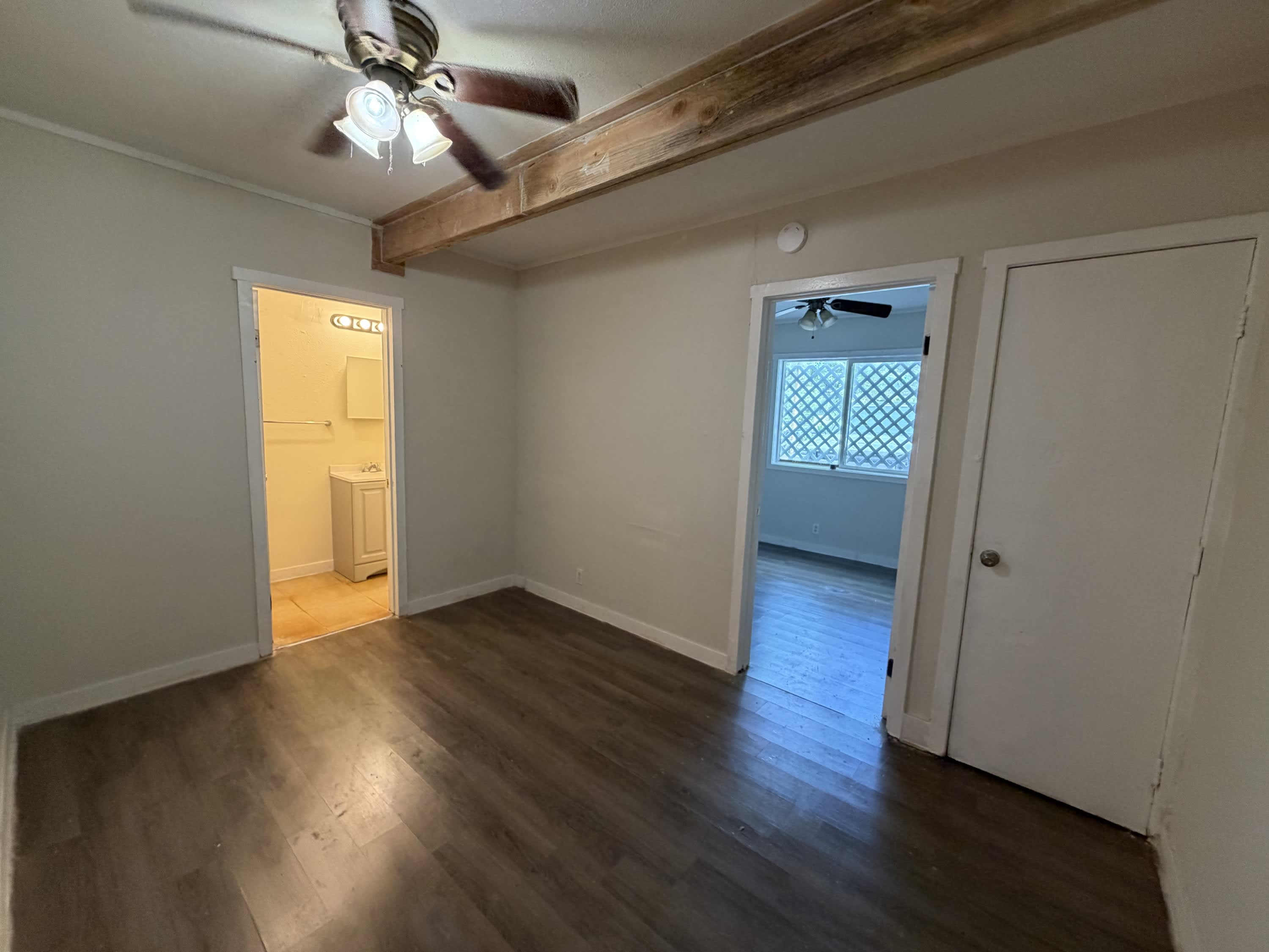 72 Lakeview Circle – photo 1 of 6