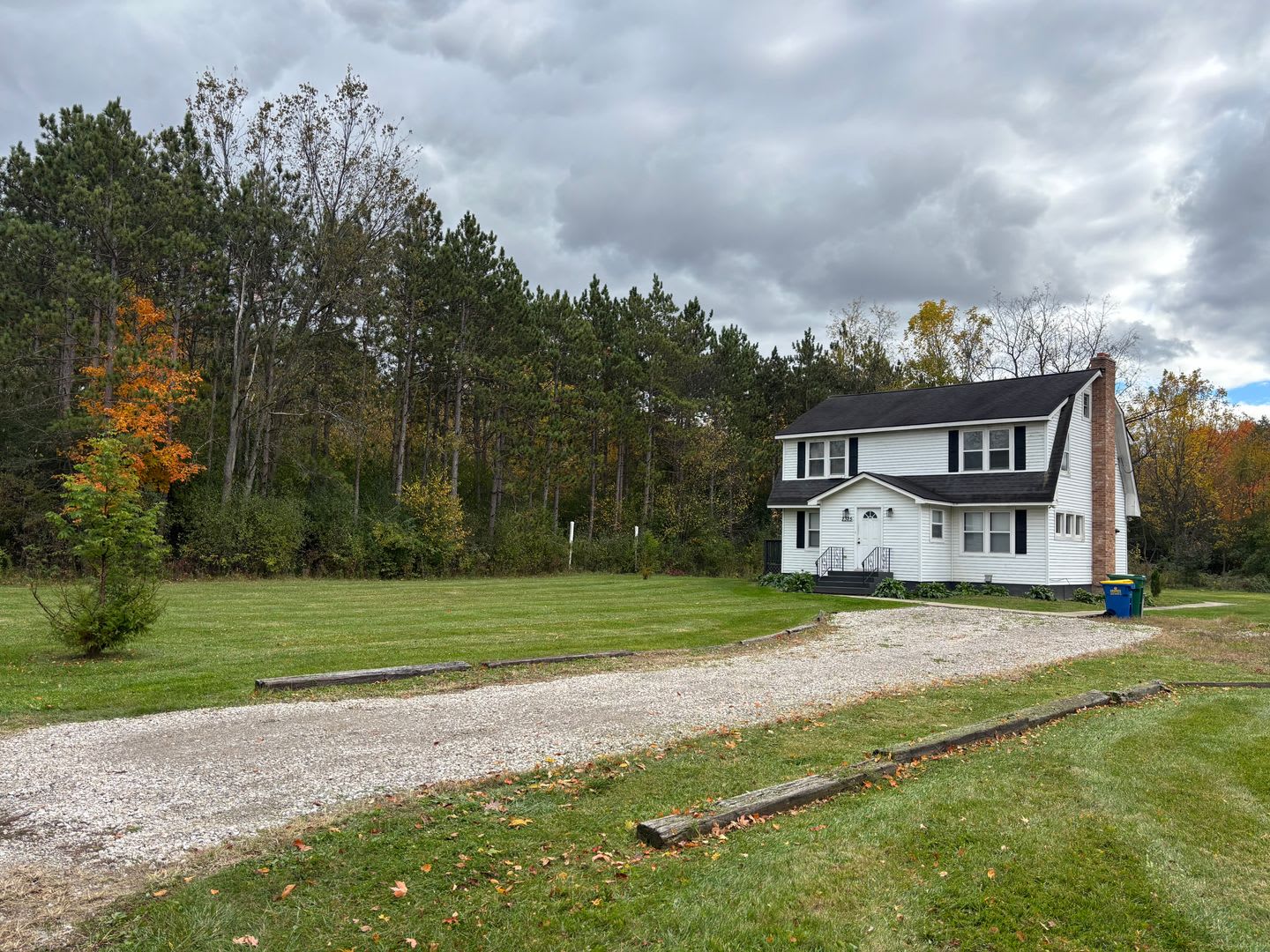 3 Bedroom Home On Wooded Lot Flexible Move In Date – photo 1 of 184