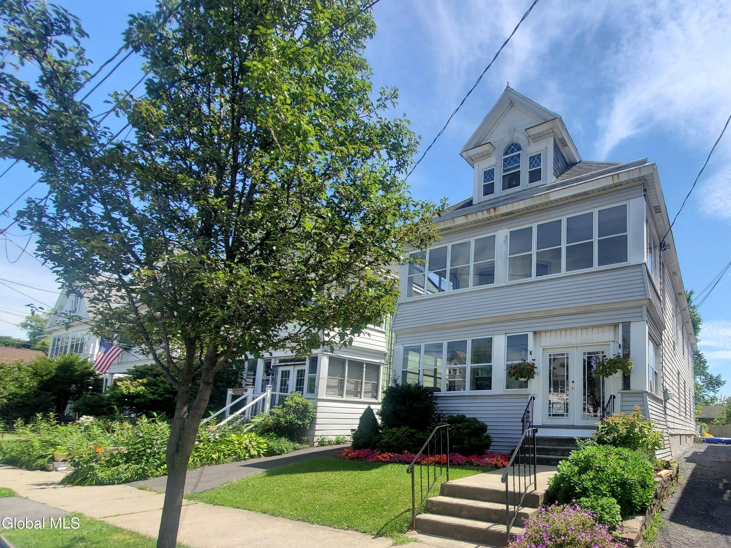 38 Summit Avenue – photo 1