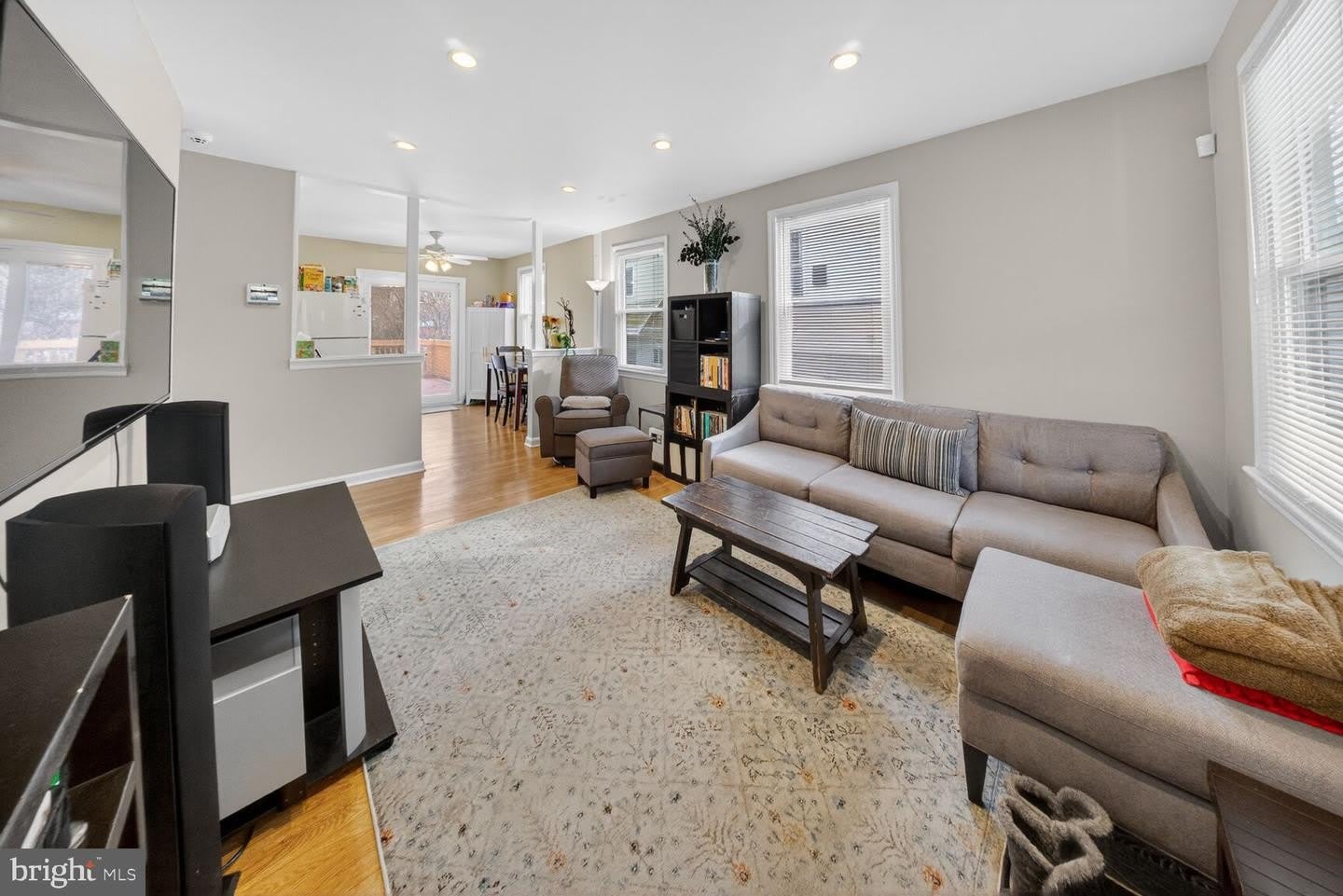 4409 30Th St – photo 1 of 77