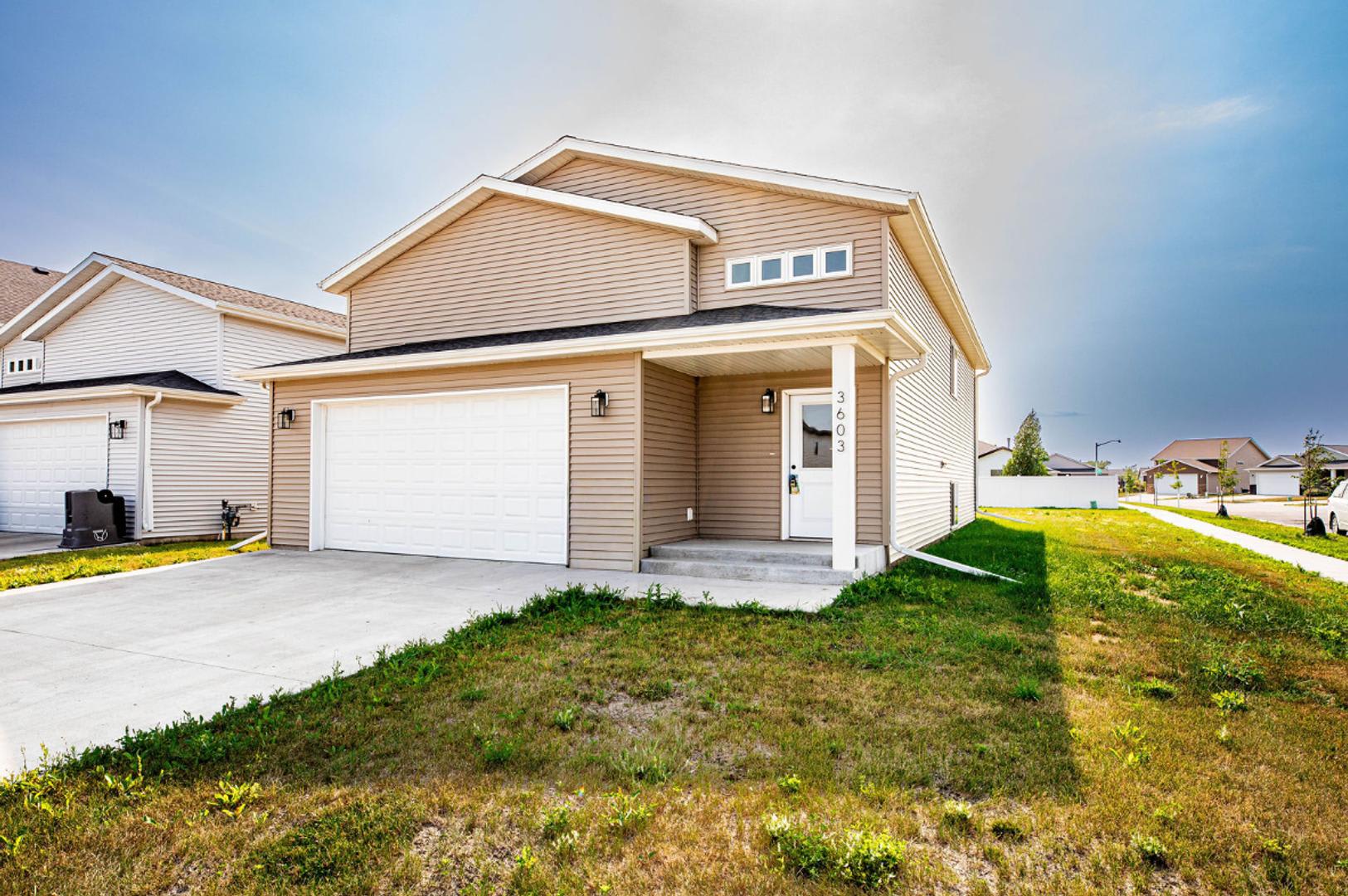 4 bedroom 2 bathroom house – photo 1