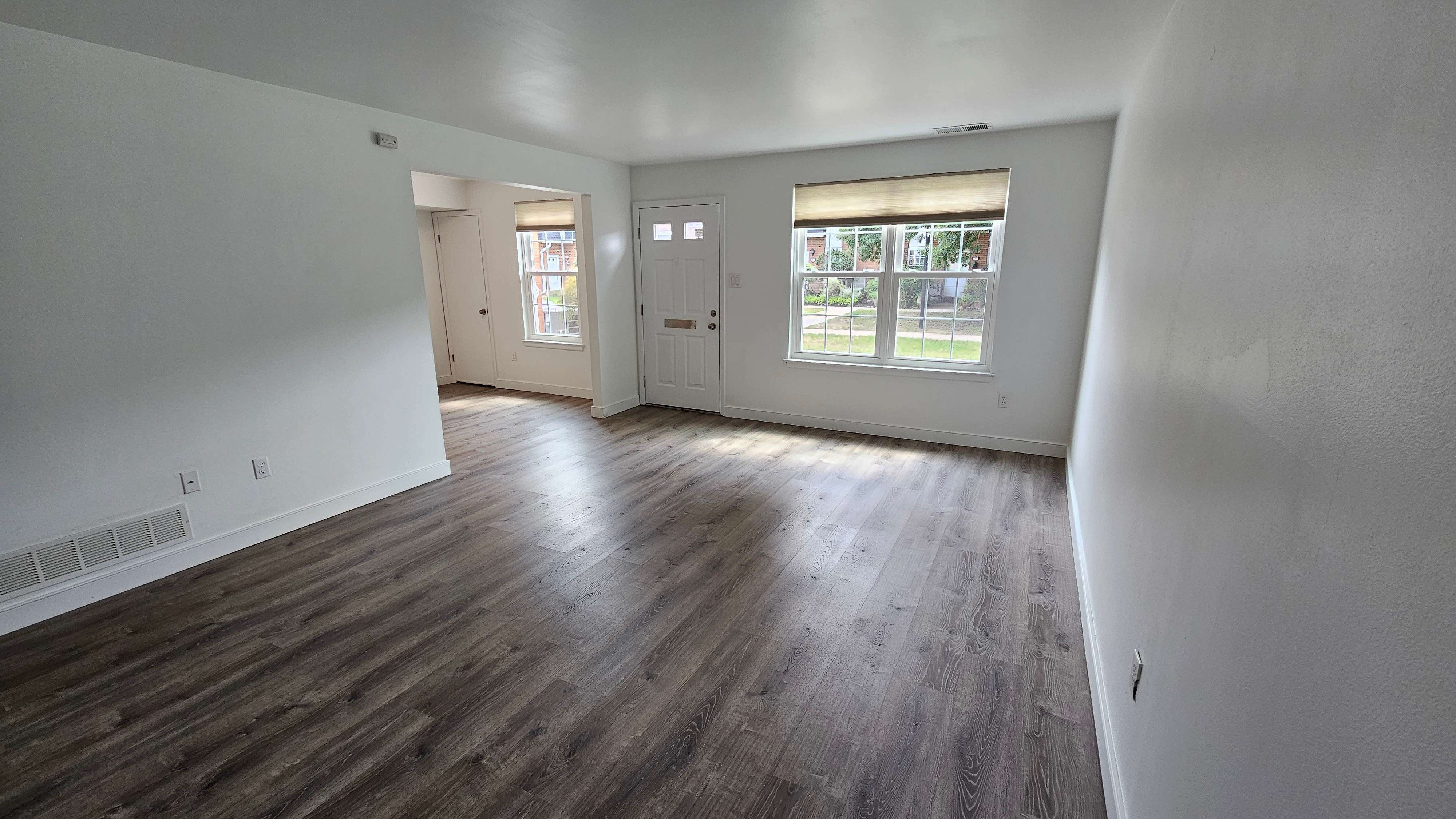 2073 Harbour Dr – photo 1 of 54