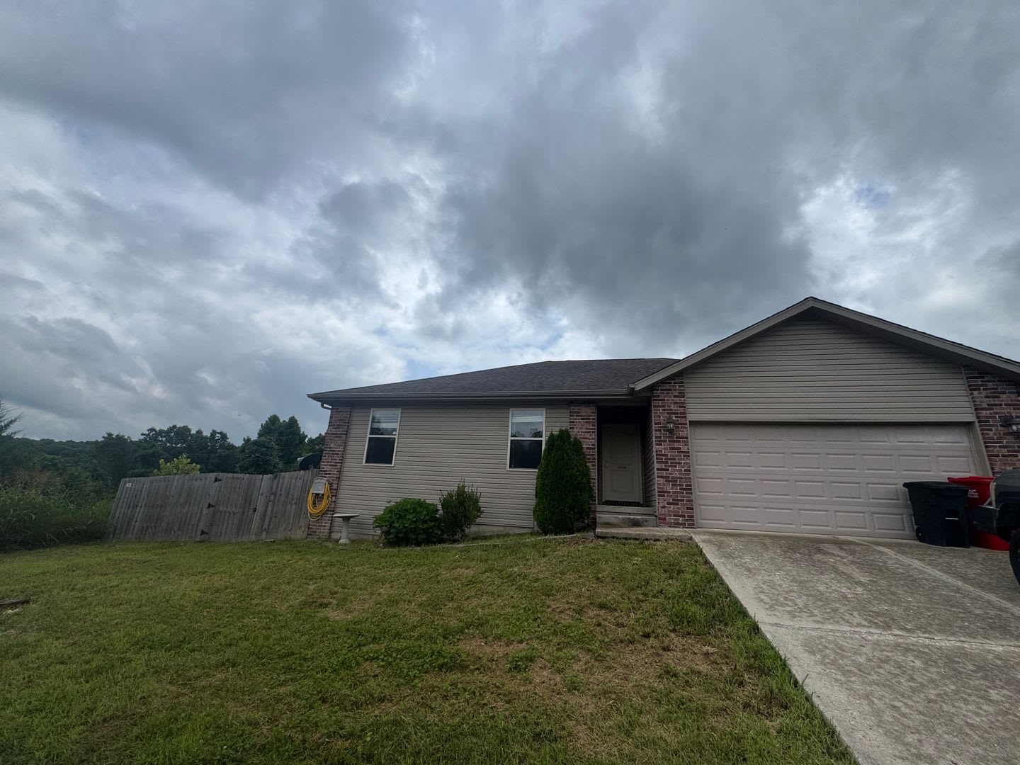 3 Bed 2 Bath home Close to Fort Leonardwood – photo 1 of 29