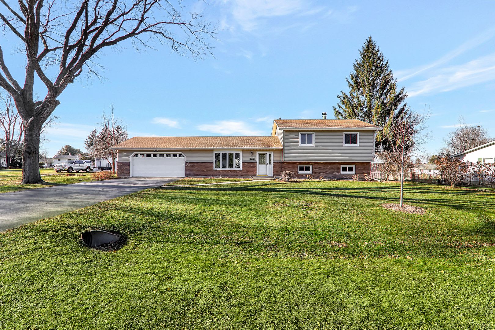 3789 Skyhigh Dr – photo 1 of 30