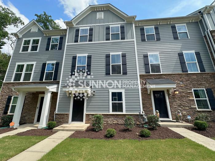 1210 Ashbury Street – photo 1