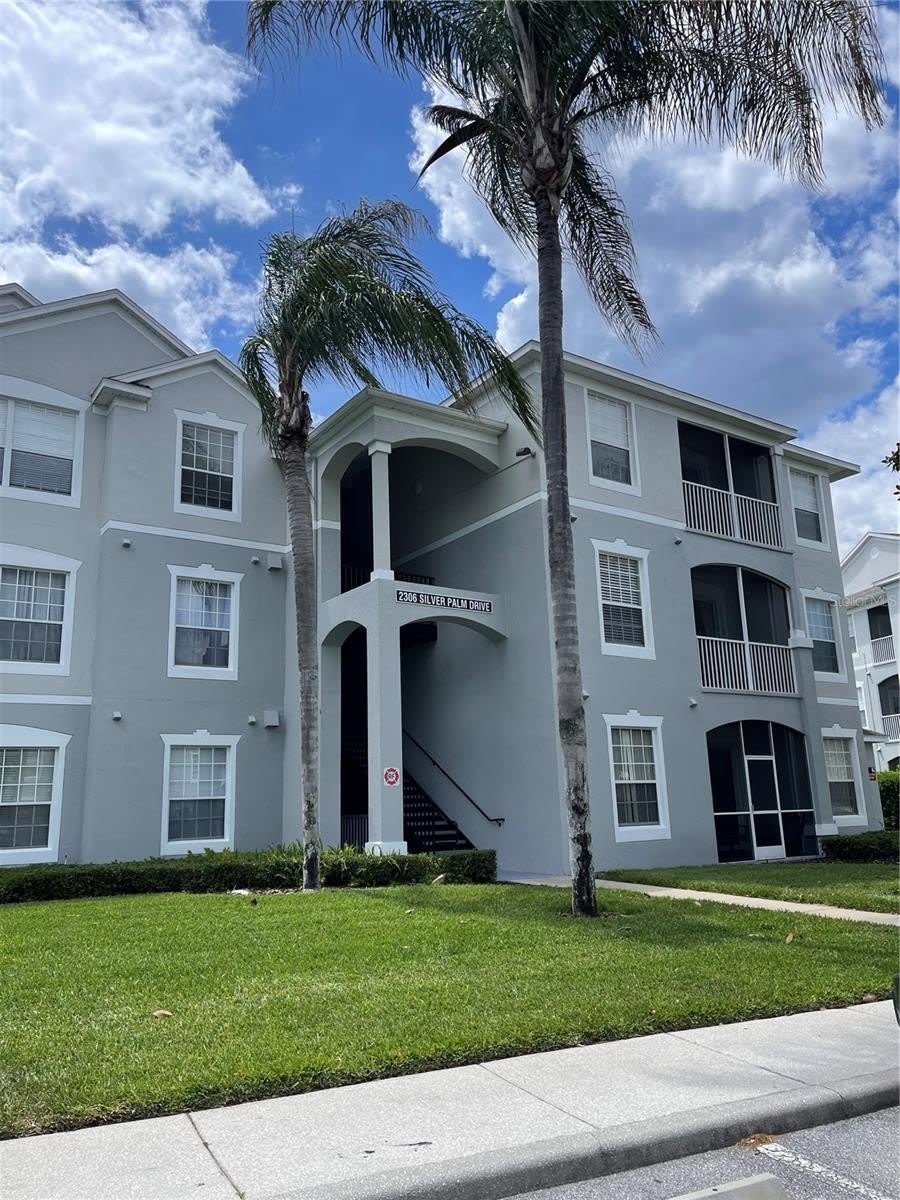 2306 SILVER PALM Drive – photo 1 of 53