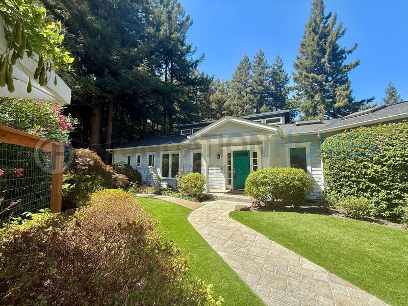 309 Crown Rd – photo 1 of 26