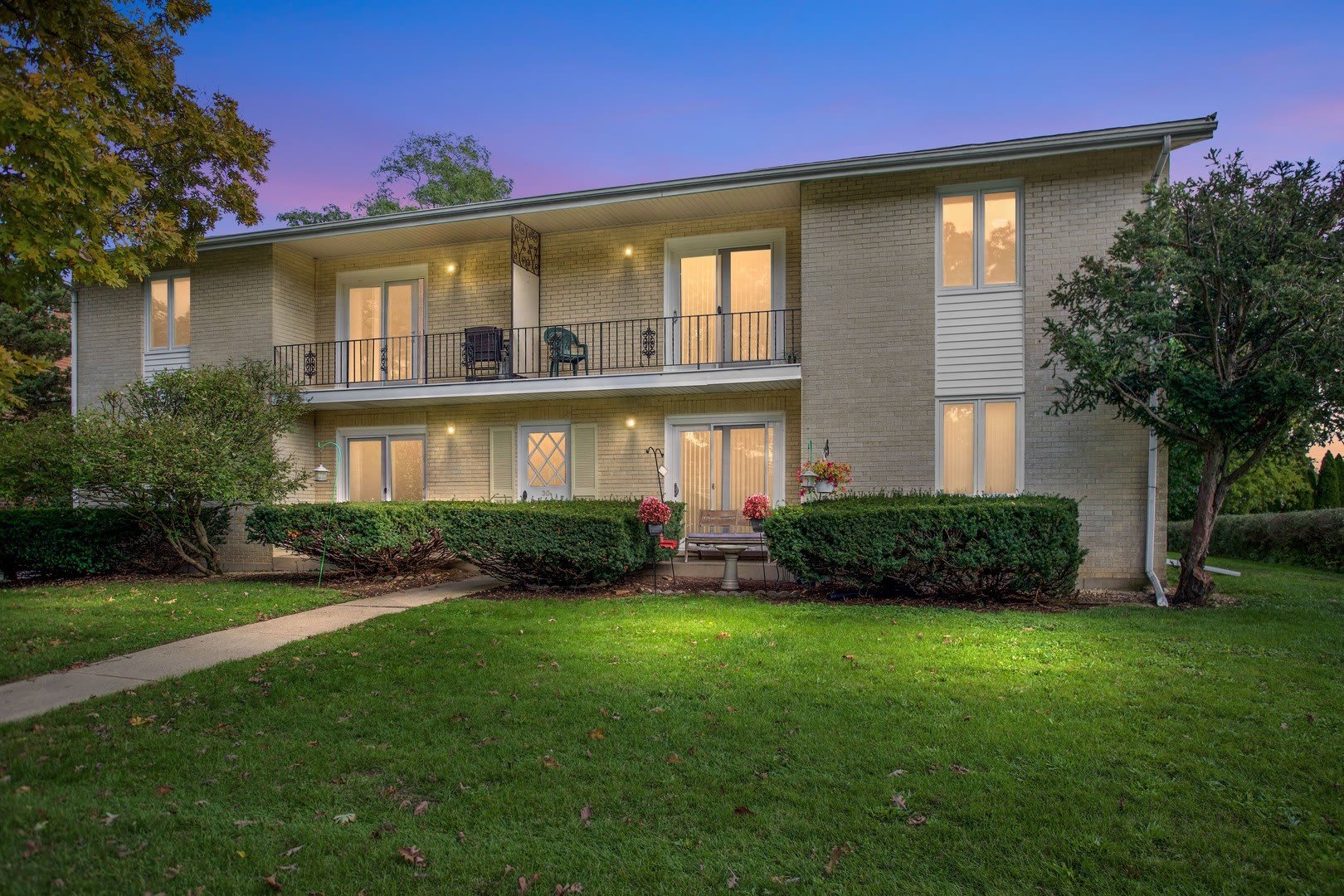 31 Green Oaks Drive – photo 1 of 13