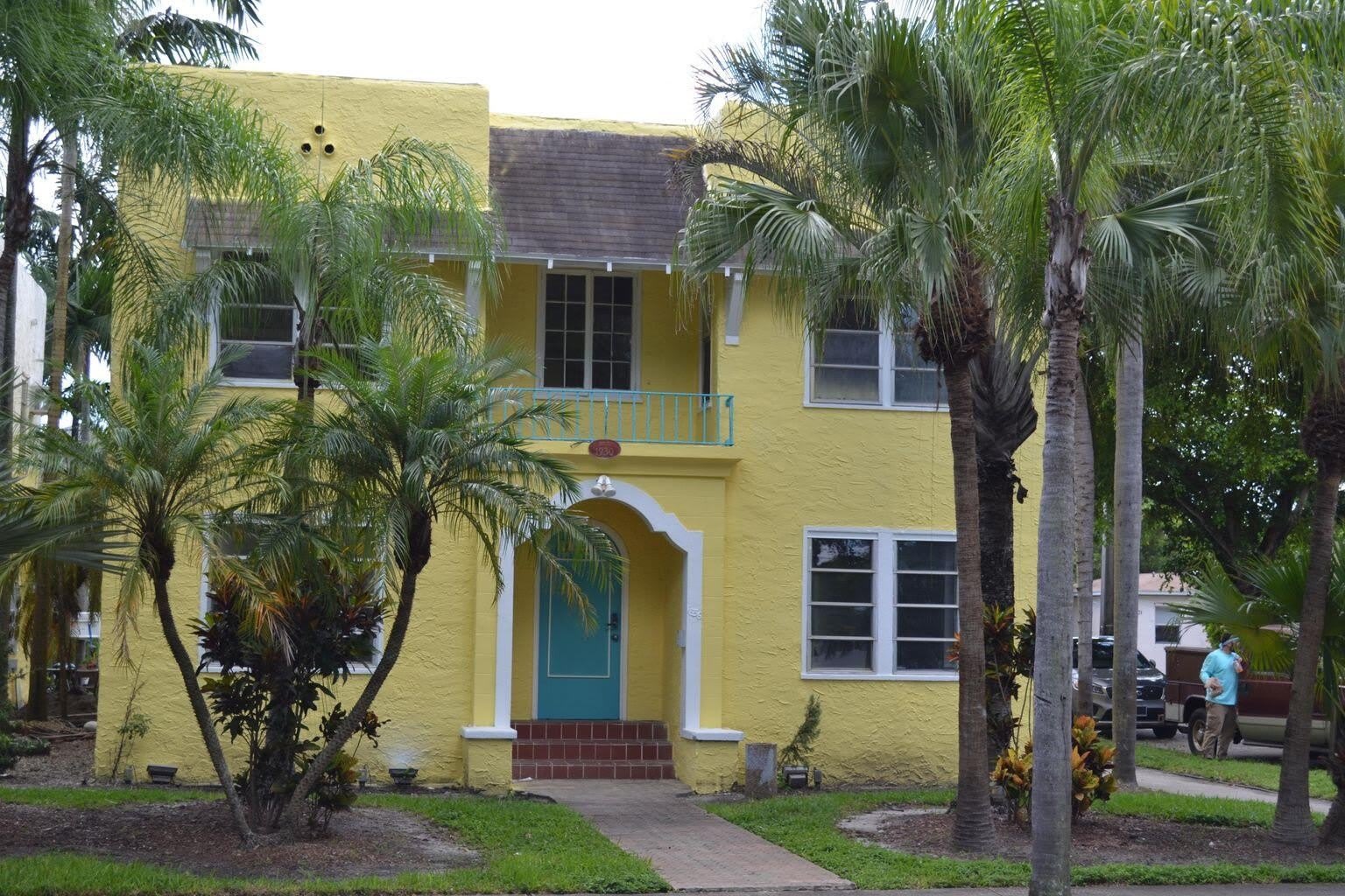 1852 Washington Street – photo 1