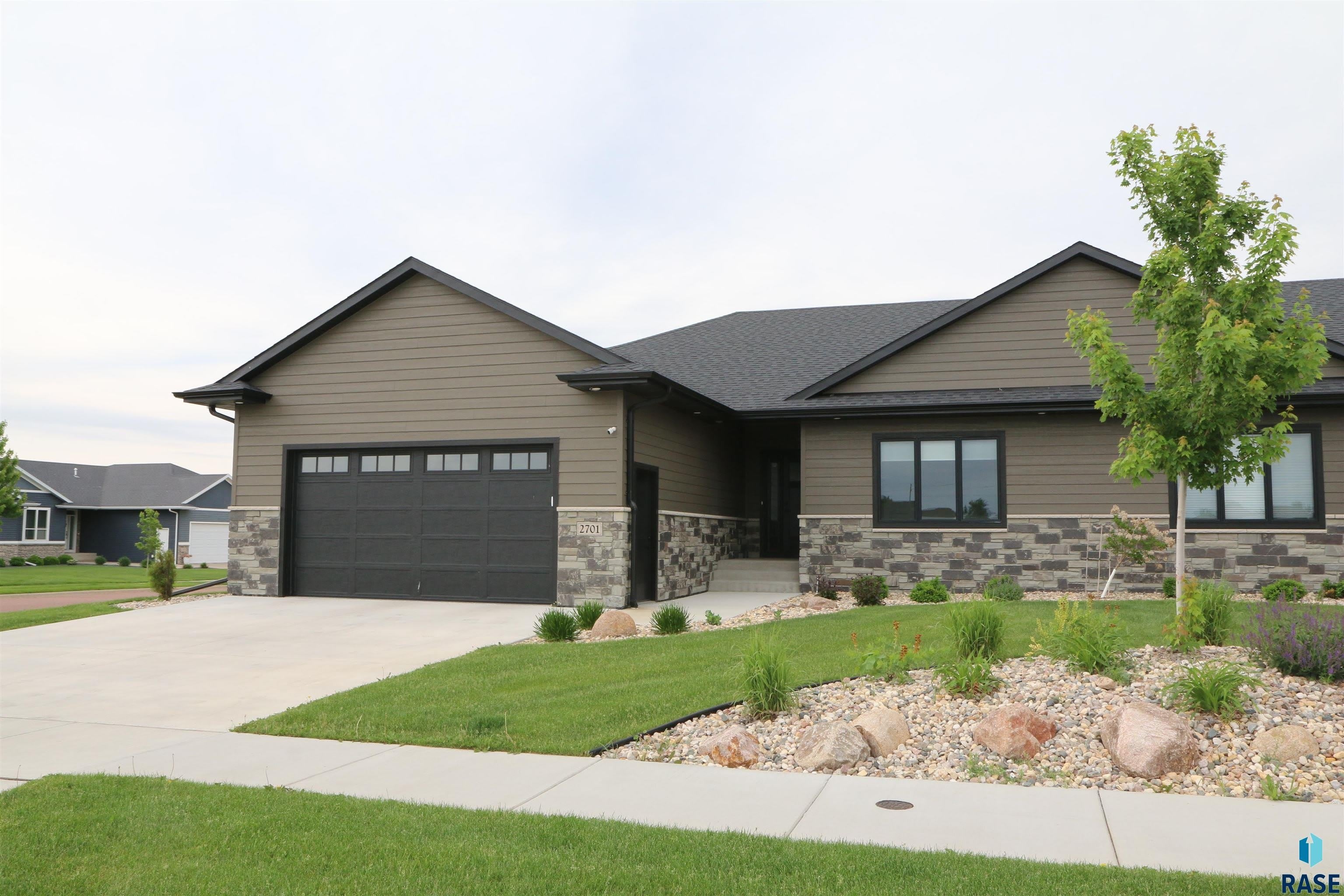 2701 W Oak Hill Dr – photo 1