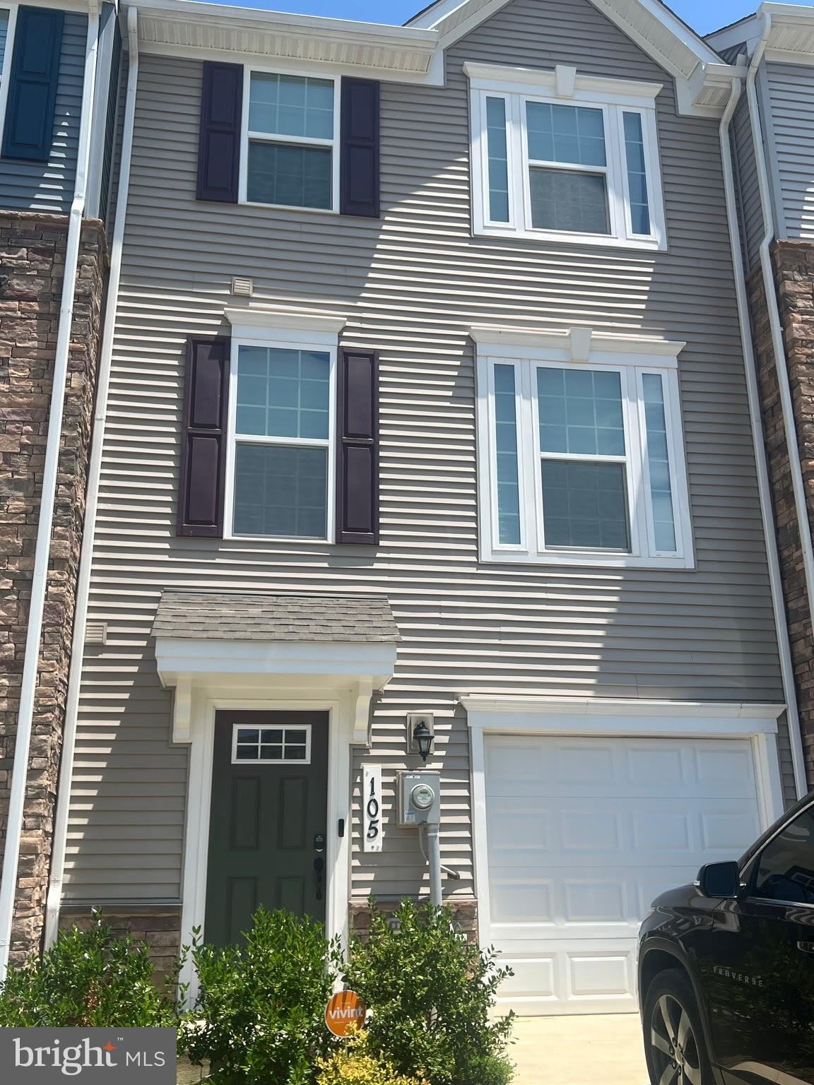 105 CASWELL Drive – photo 1 of 53