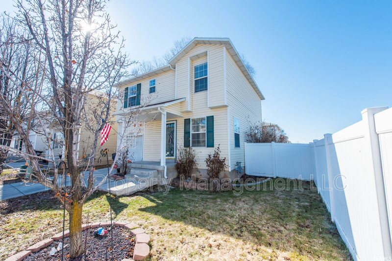 2037 North 2125 West – photo 1 of 13