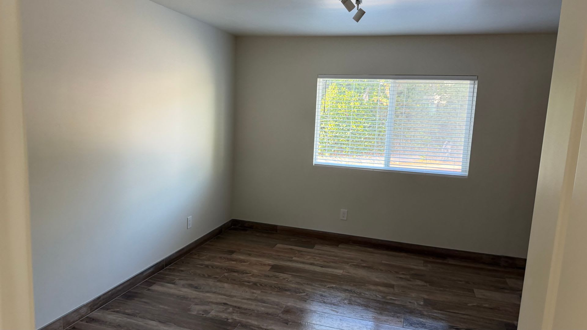 Foothill Gardens Apartments 1301 1317 E Foothill Blvd – photo 1 of 148