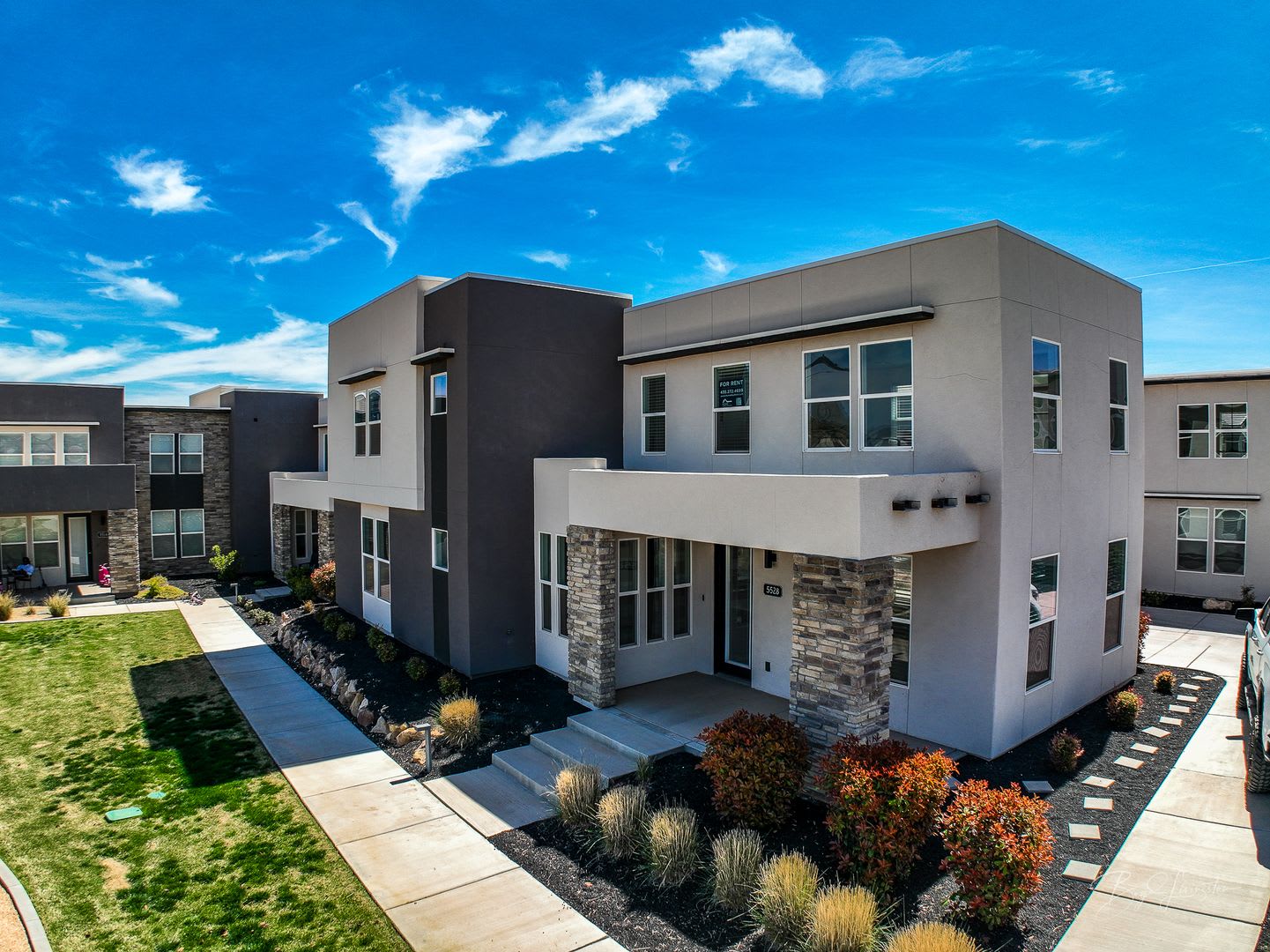 Available Sept 10! .2 bed, 2.5 bath, 2 car garage home for rent in Desert Color – photo 1