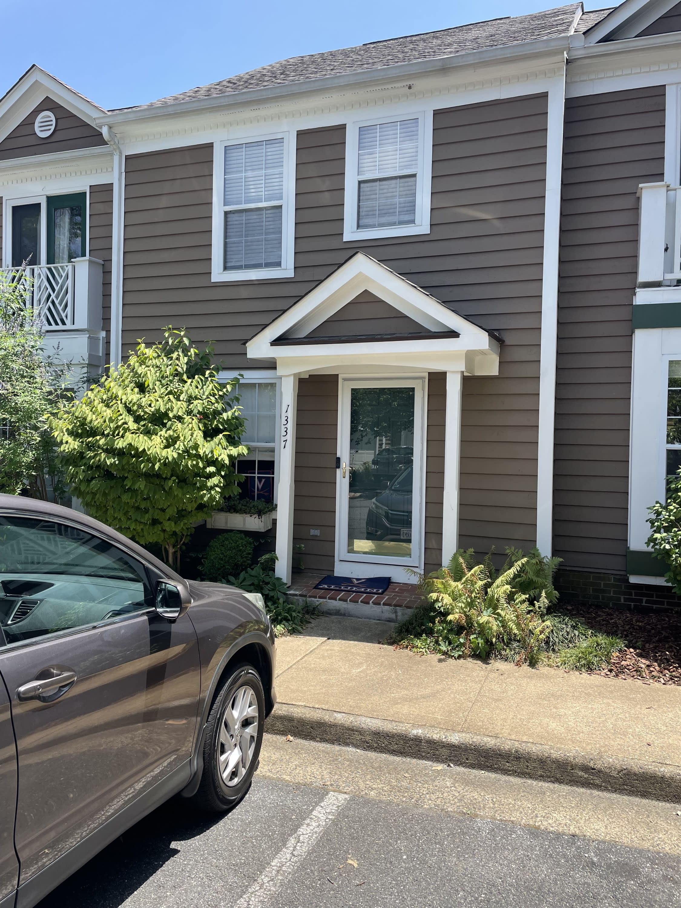 1337 Wimbledon Way – photo 1 of 36