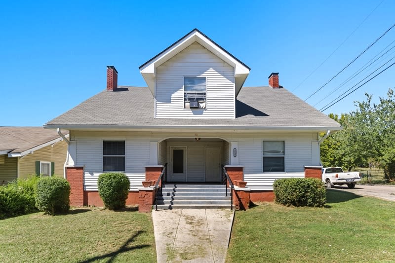 1939 McCalla Avenue – photo 1