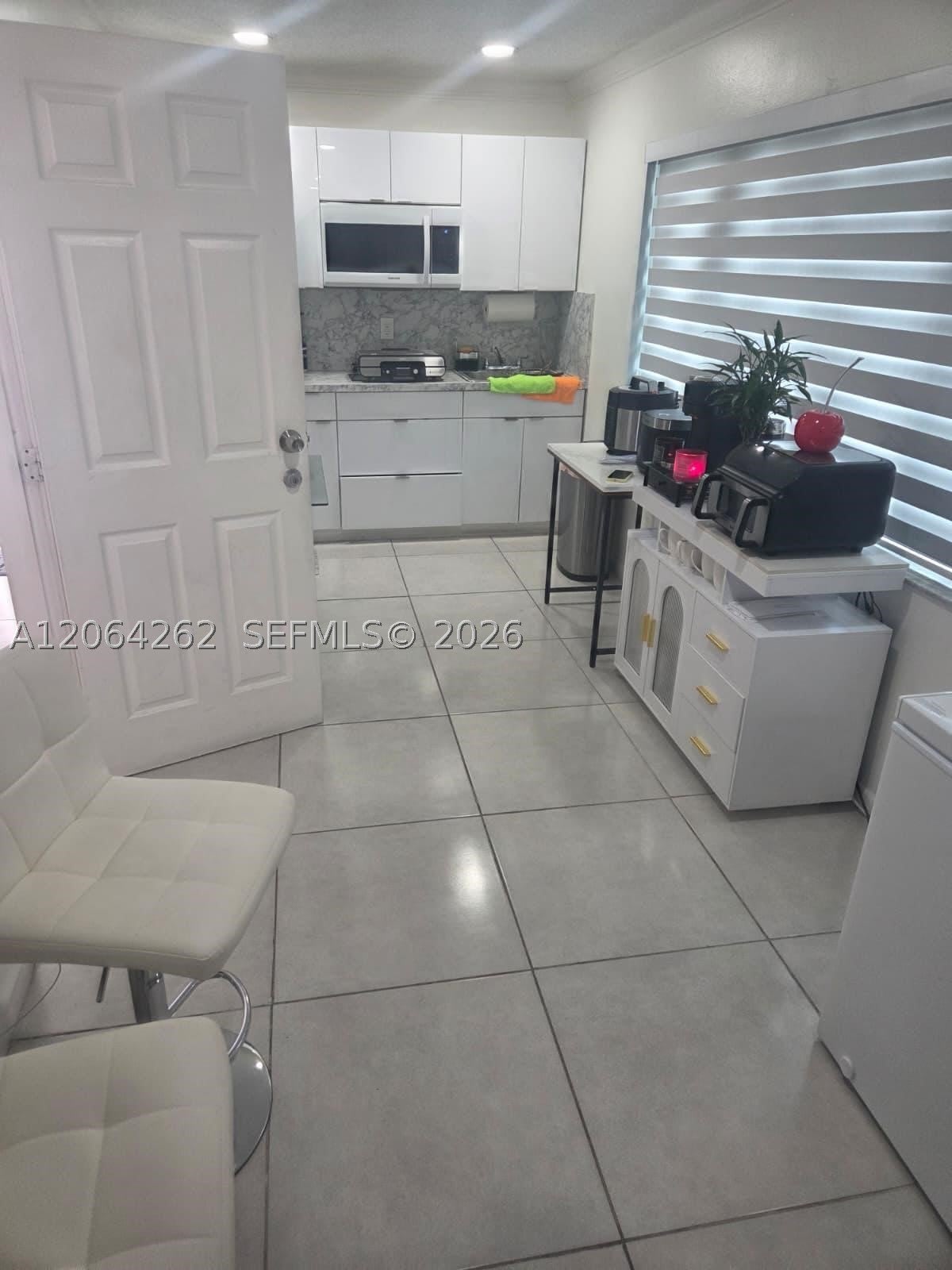 1235 SW 136th Pl – photo 1 of 7