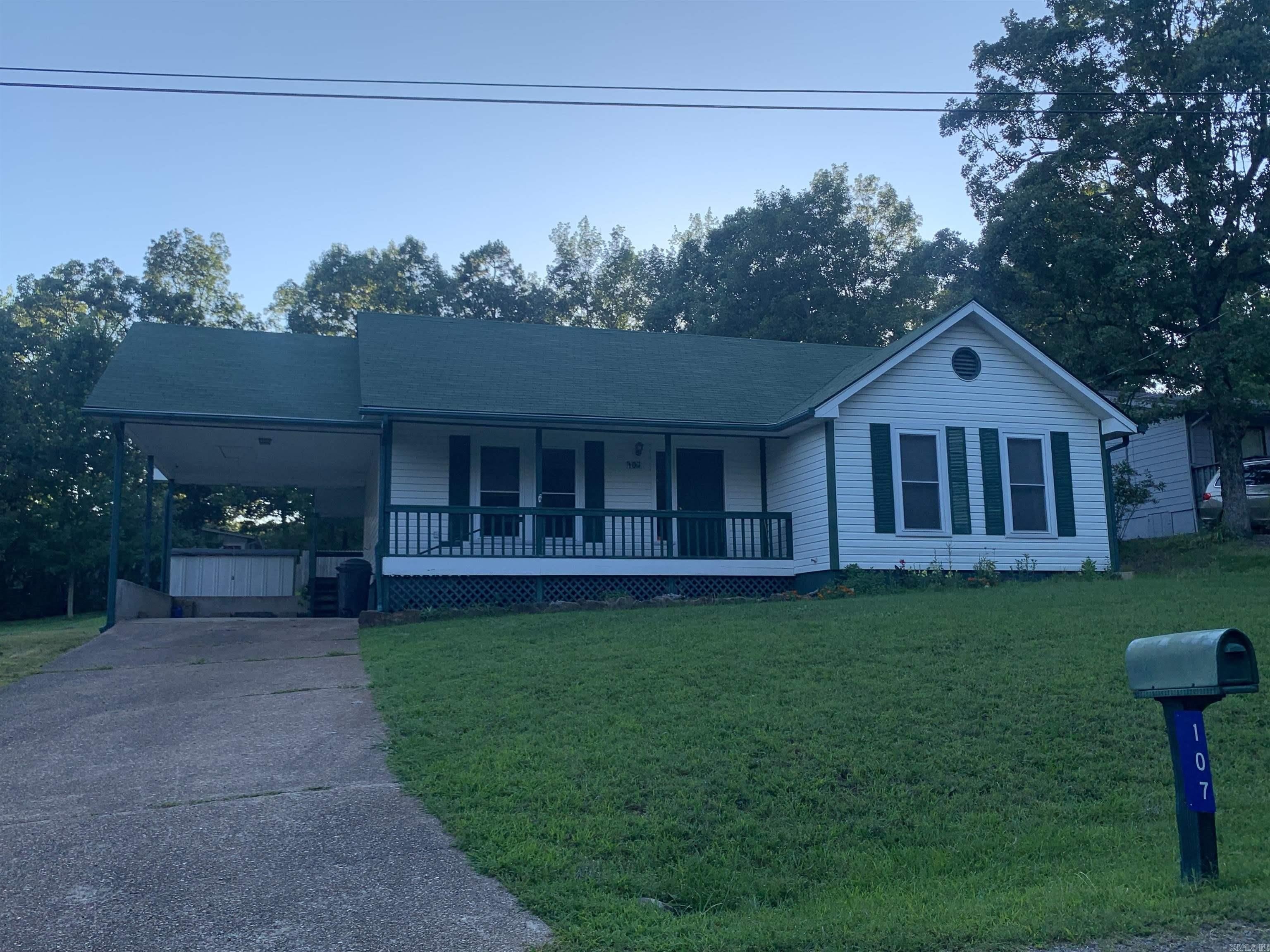 107 Ambrose Lane – photo 1 of 16